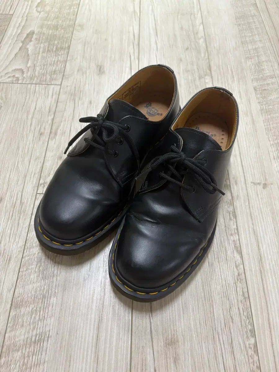 DR. MARTENS 1461 3ホール スムース 240