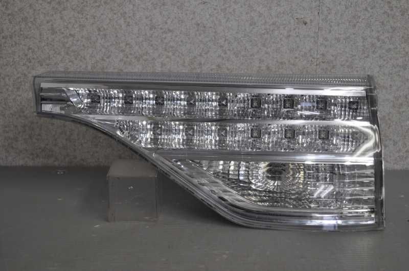 AHR20エスティマ ハイブリッドLEDテールランプ フィニッシャー28-207 右 テール 内側 フィニッシャー ランプ (AHR20 ACR50) エスティマ