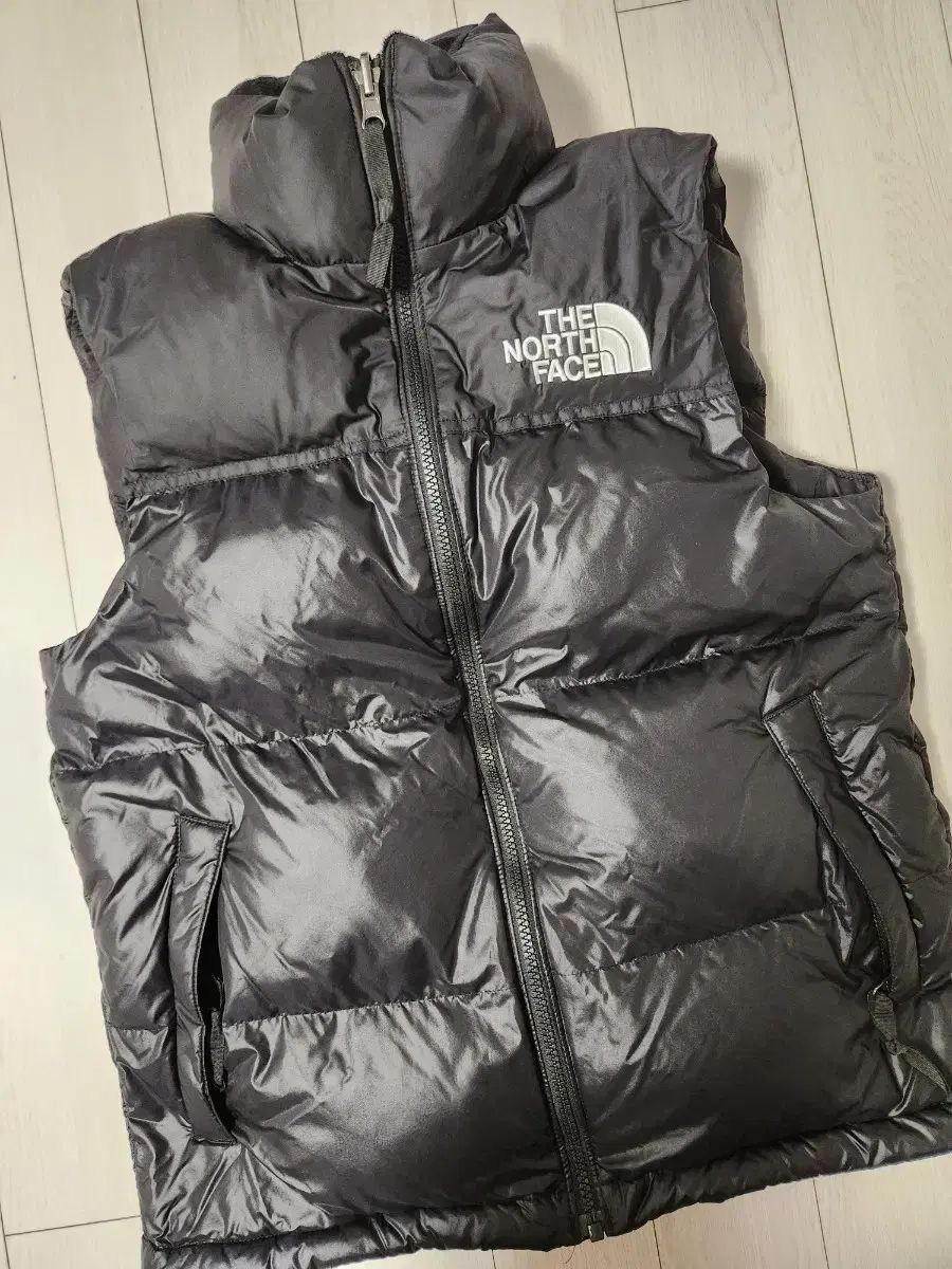 新品同様) THE NORTH FACE ザノースフェイス ユニセックス Nuptse(ヌプシ) ダウン BEST ベスト NV1DP82A