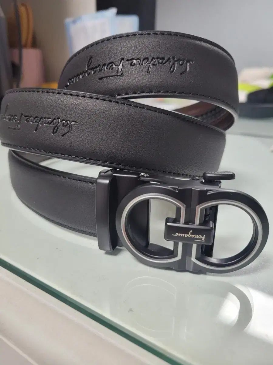 FERRAGAMO フェラガモ メンズ 自動ベルト 新品 8,488円