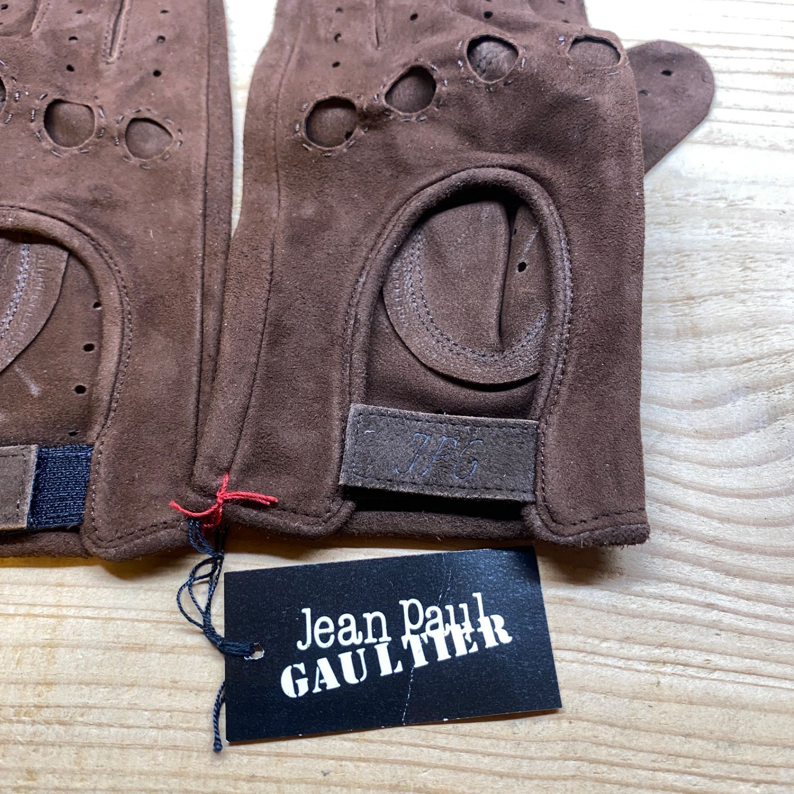 ジャンポールゴルチエ JEAN PAUL GAULTIER グローブ 手袋 ドライビング