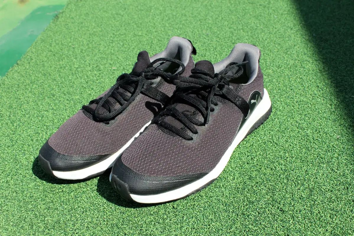 靴 キッズ 男の子 PUMA プーマ 黒 ゴルフ スニーカー 240
