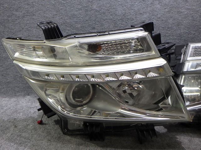 エルグランド ヘッドライト 左右 HID E52 TNE52 前期 100-23009 S2