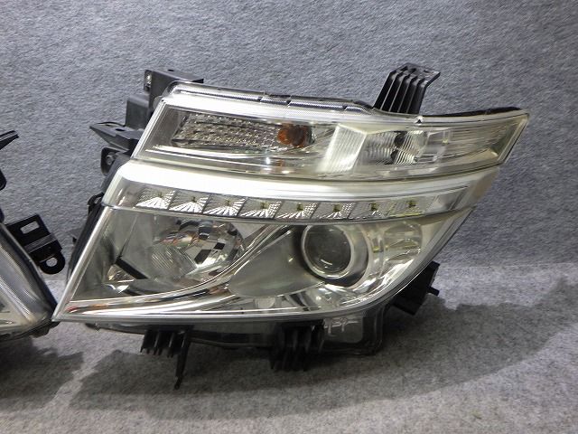 エルグランド ヘッドライト 左右 HID E52 TNE52 前期 100-23009 S2