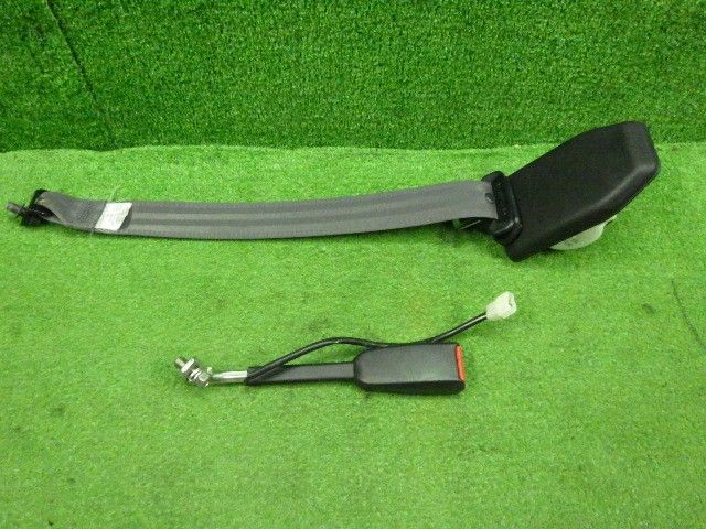 キャリィ V-DD51T ドライバーシートベルト 26U 84901-51F30-5FJ 9337