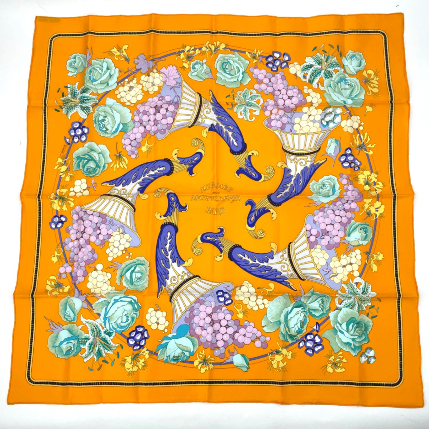 新品同様 HERMES エルメス カレ90 スカーフ シルク MATSUZAKAYA 松坂屋限定 葡萄の花 オレンジ