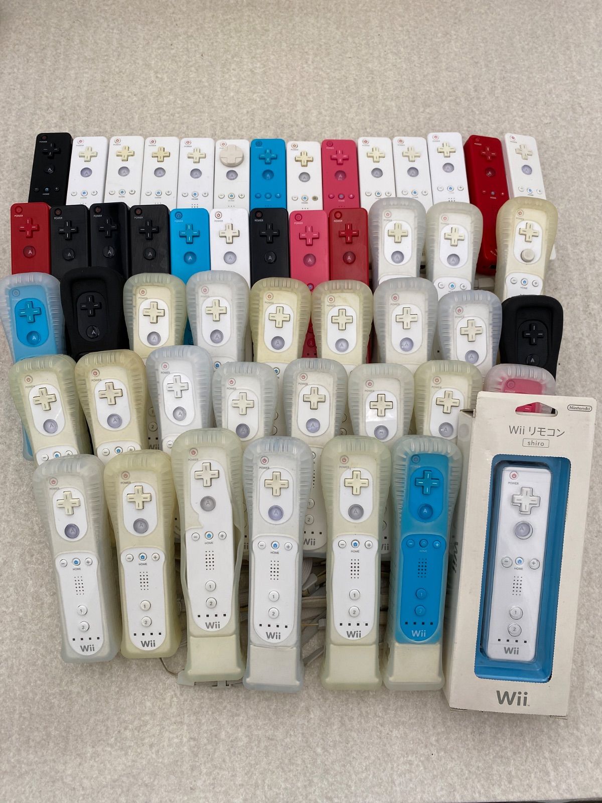 Wii　リモコン　コントローラー　まとめ売り　50点　ジャンク