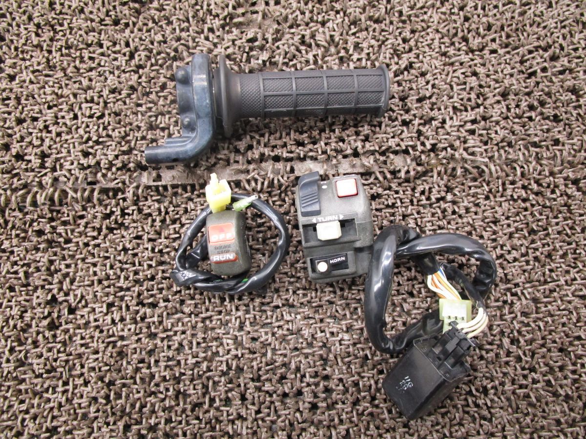 XLR250 バハ ハンドルスイッチ 左右 スロットル ●B7611！MD22 ホンダ 【 MD17E 】 JABA キャブ車