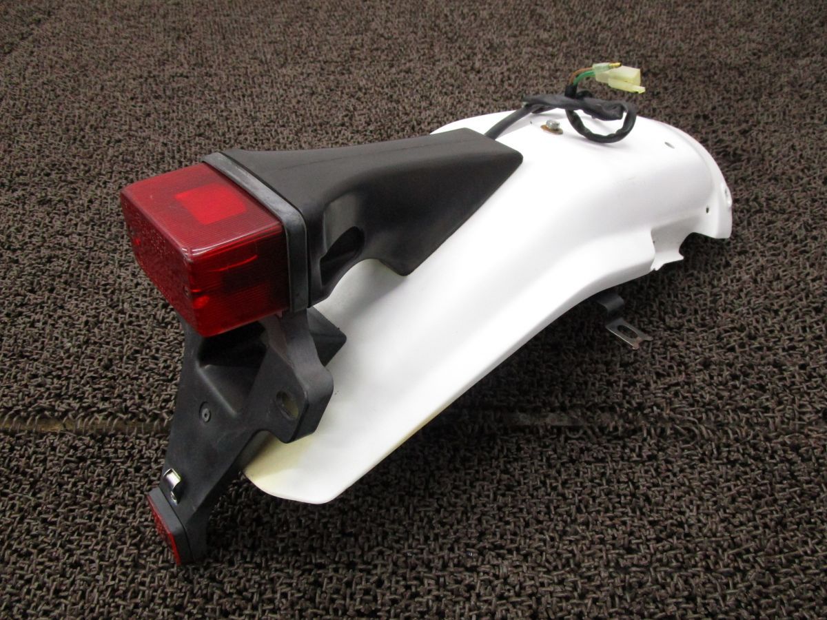 XLR200R リアフェンダー テールランプ □B7571！MD29 ホンダ 【 MD29E 】 キャブ車