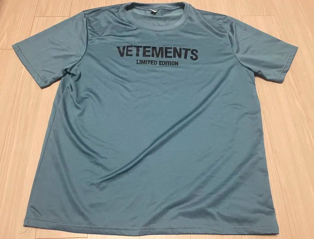 VETEMENTS LIMITED EDITION 半袖Tシャツ 100-105 - メルカリ