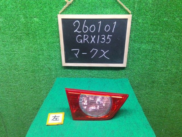 【中古】マークＸ DBA-GRX135 左フィニッシャーパネル 81590-22140 自社品番260101 4T3