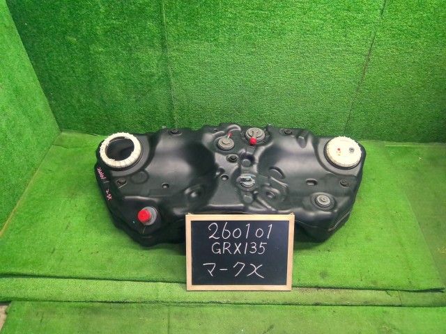 【中古】マークＸ DBA-GRX135 フューエルタンク 77001-30561 自社品番260101 4T3