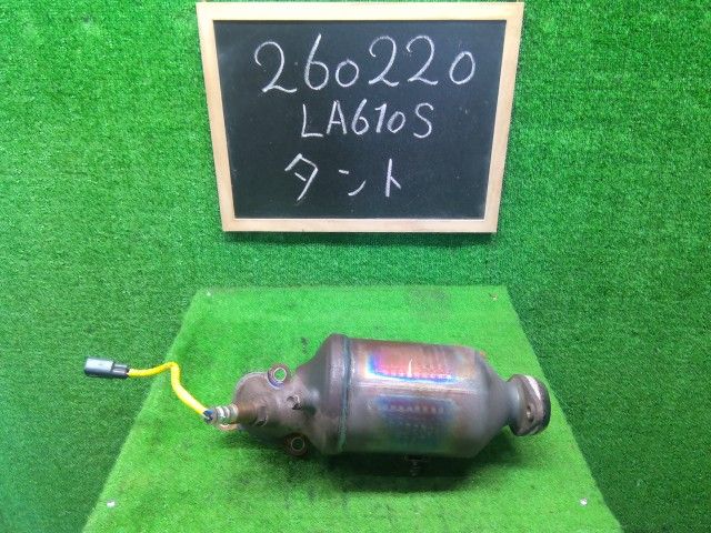 【中古】タント DBA-LA610S 触媒 25051-B2410- 自社品番260220 W24