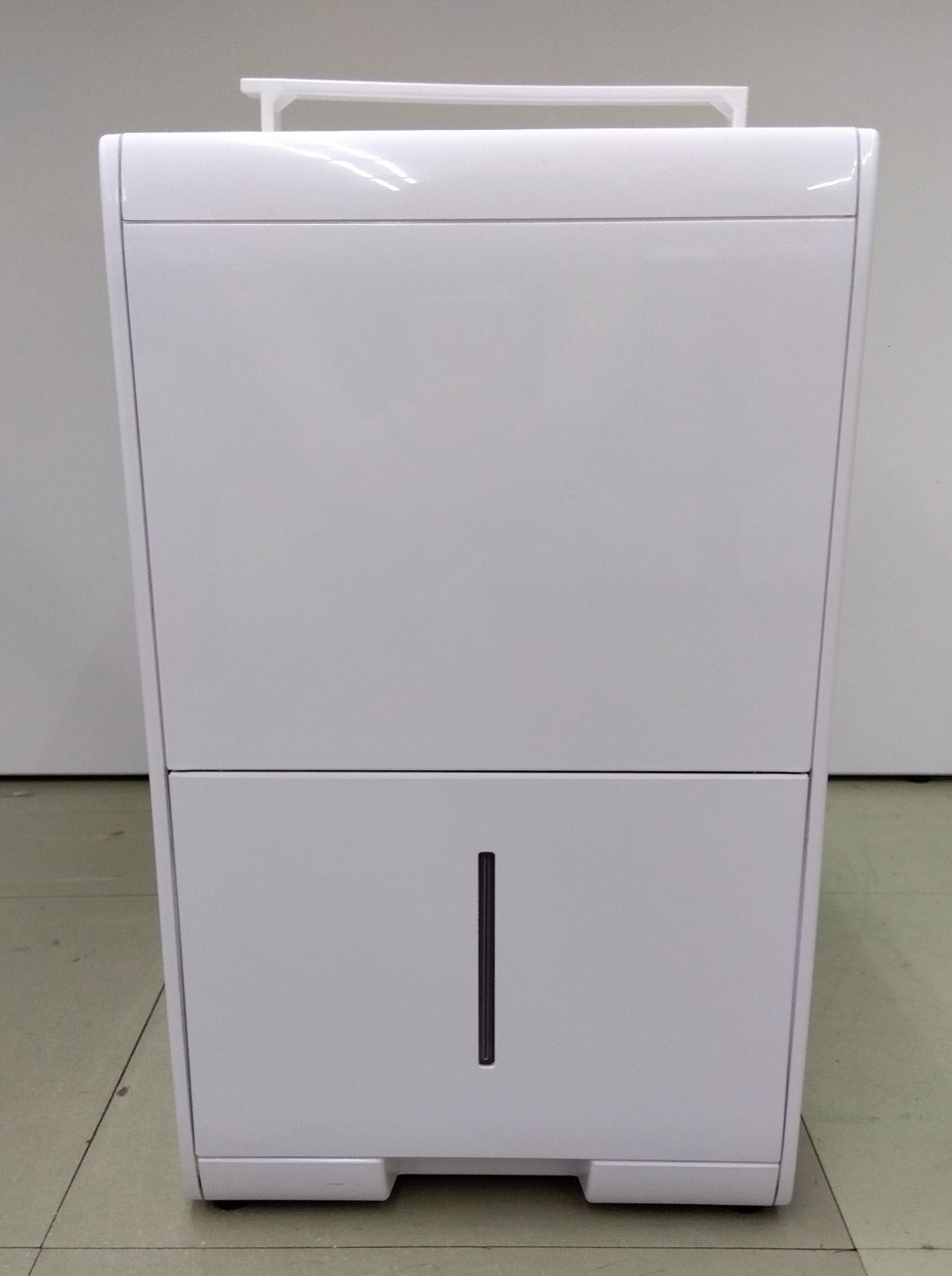 中古品・現状品】アイリスオーヤマ 除湿機 2022年製 IJC-J56-W 取説