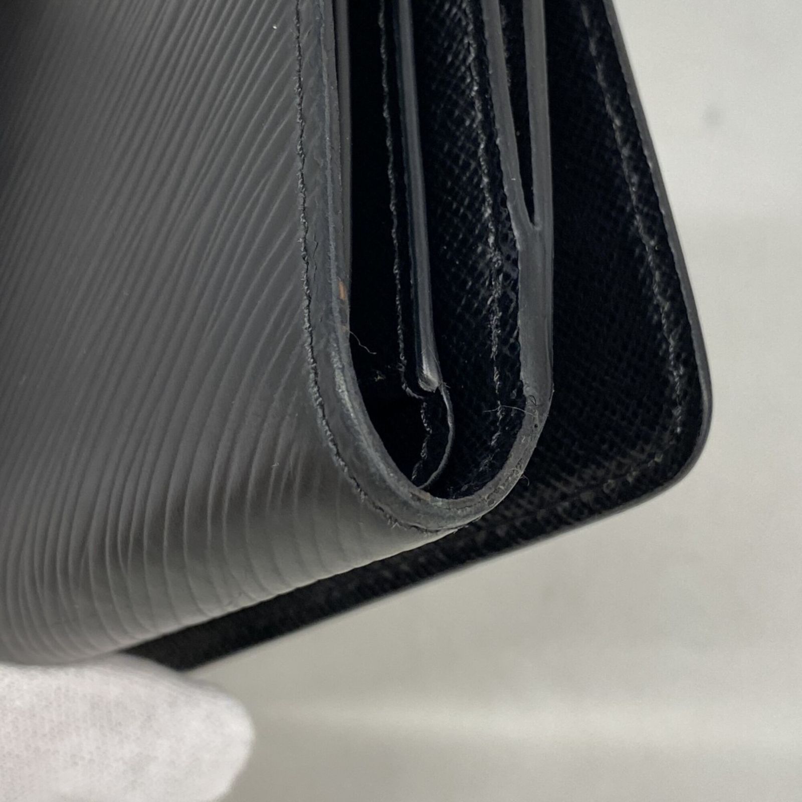 ルイ・ヴィトン(Louis Vuitton) ルイ・ヴィトン 三つ折り財布 エピ ポルトフォイユツイストコンパクト M64414 ノワールレディース