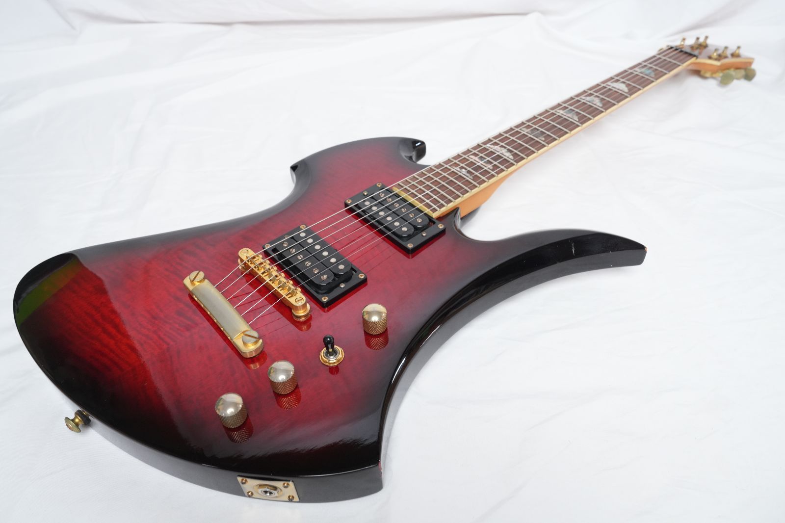 B.C. Rich / モッキンバード 680JE ☆B.C.Rich Mockinbird 680JE Red Burst モッキンバード☆ - メルカリ