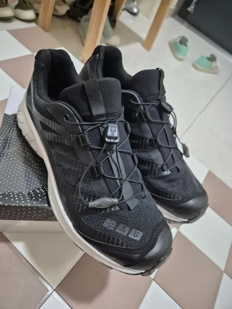 SALOMON フミトガンリュウ XT-4
