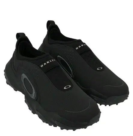 (270) オークリー エッジ アイコン ブラックアウト シューズ 出品 11,813円