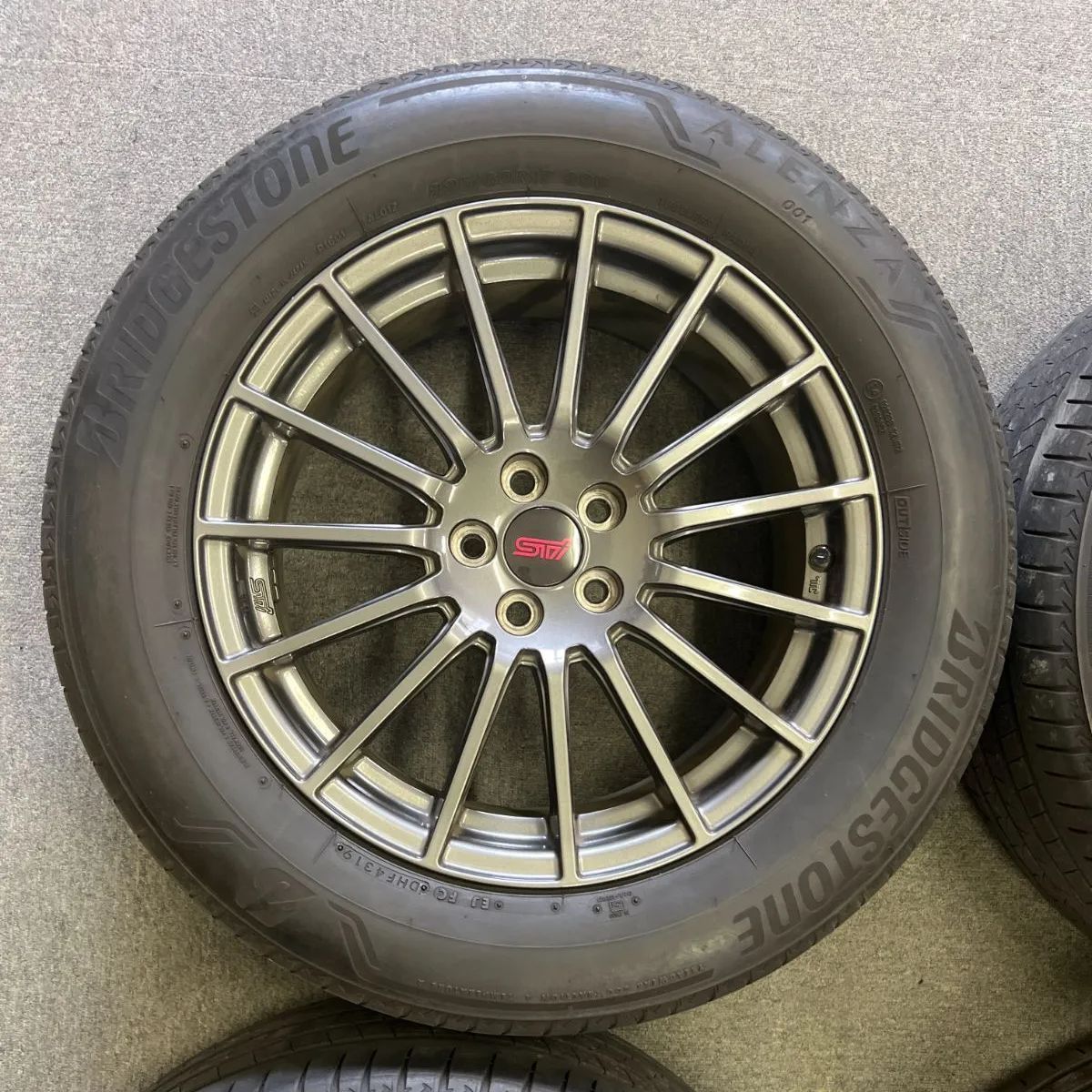 【スバル】純正 オプション STI 17インチ 7J +48 5穴 PCD100 ガンメタ ブリヂストン アレンザ 225/60R17 4本 レガシィ フォレスター XVなどに！