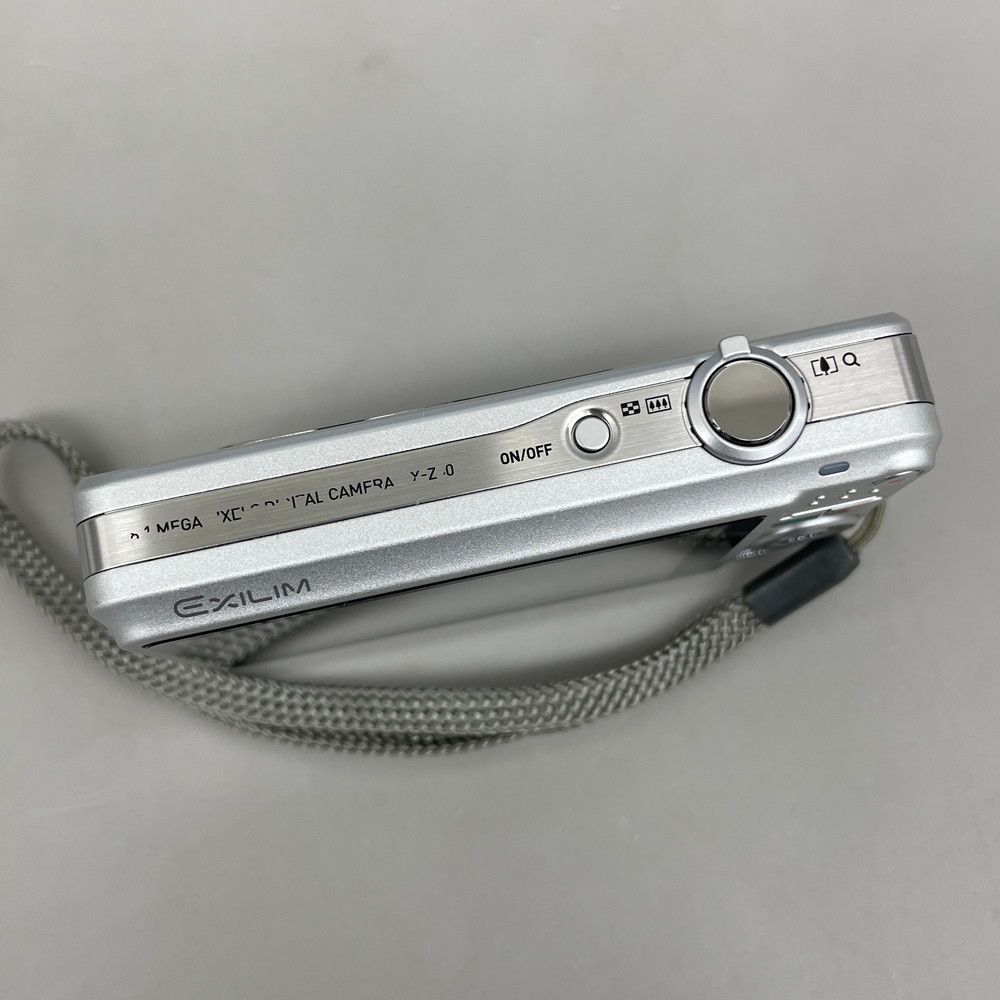 カシオ CASIO EXILIM コンパクトデジタルカメラ シルバー EX-Z80