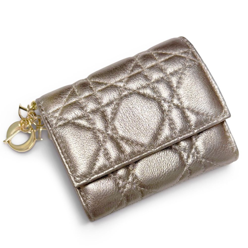 【未使用・保管品】ディオール DIOR Lady レディ ロータスウォレット ミニ 三つ折り 財布 コンパクト レザー ゴールド S00181OWEC 箱付
