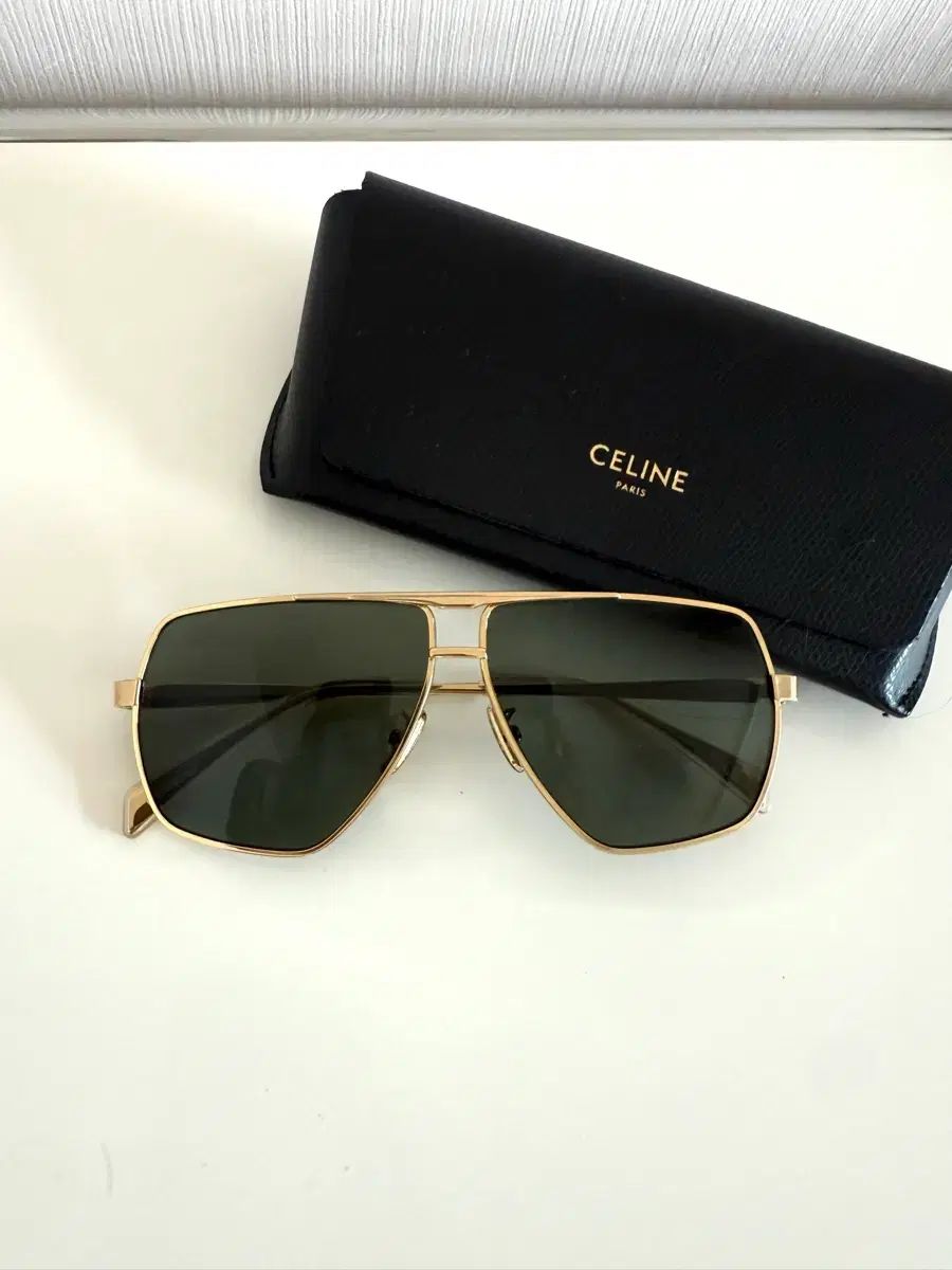 Celine セリーヌ メタル フレーム 24 サングラス GOLD GREEN 47,725円