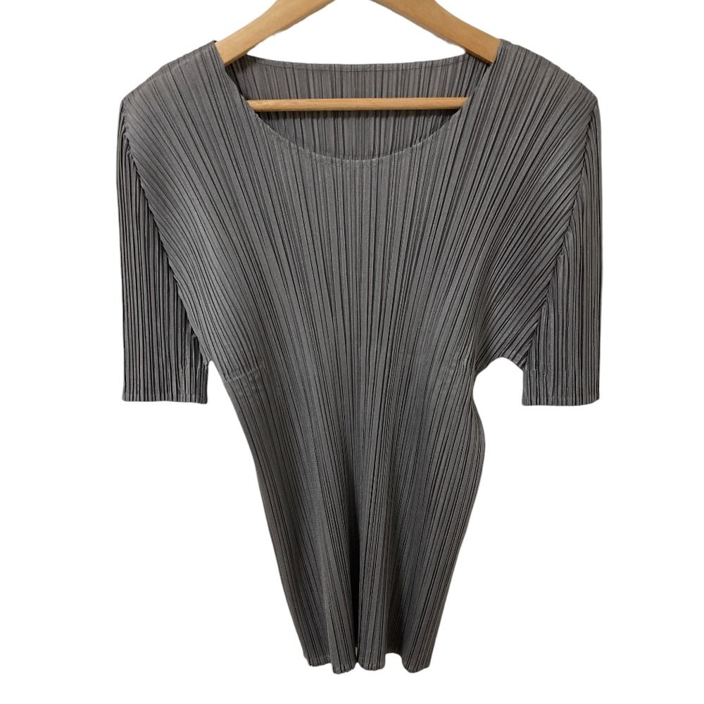 美品 プリーツプリーズ イッセイミヤケ カットソー サイズ３ チャコールグレー系 美品 PLEATS PLEASE ISSEY MIYAKE プリーツプリーズ イッセイミヤケ