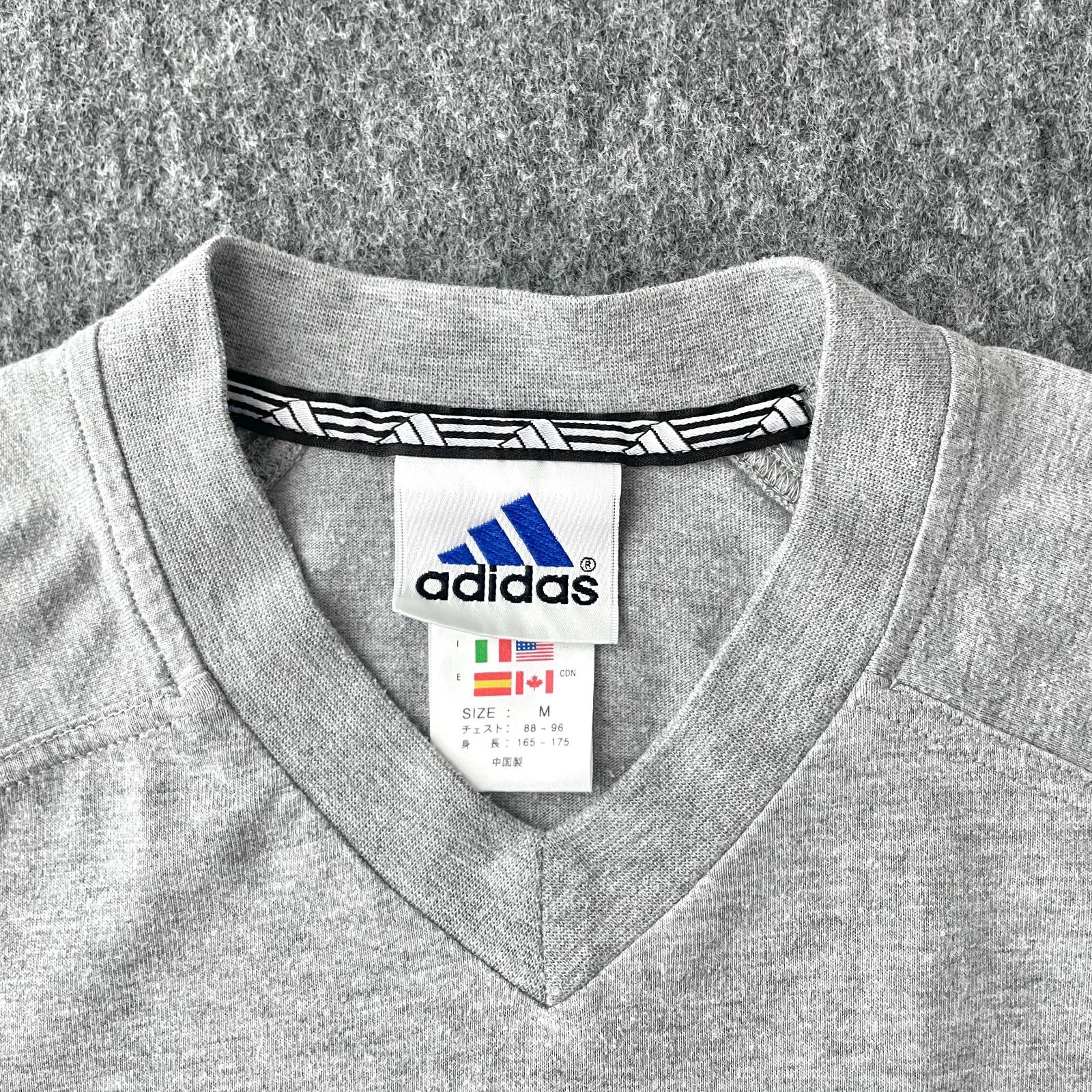 90s adidas デザインTシャツ 刺繍ロゴ ワンポイント 3Dストライプ 万