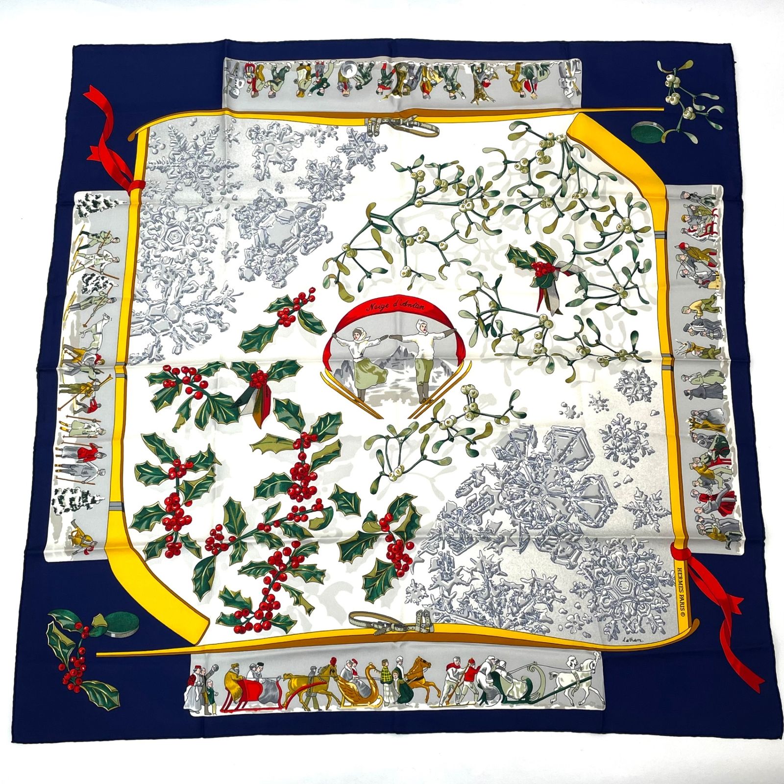 美品 HERMES エルメス カレ90 Neige d'Antan 去年の雪 ネイビー シルク100％ スカーフ