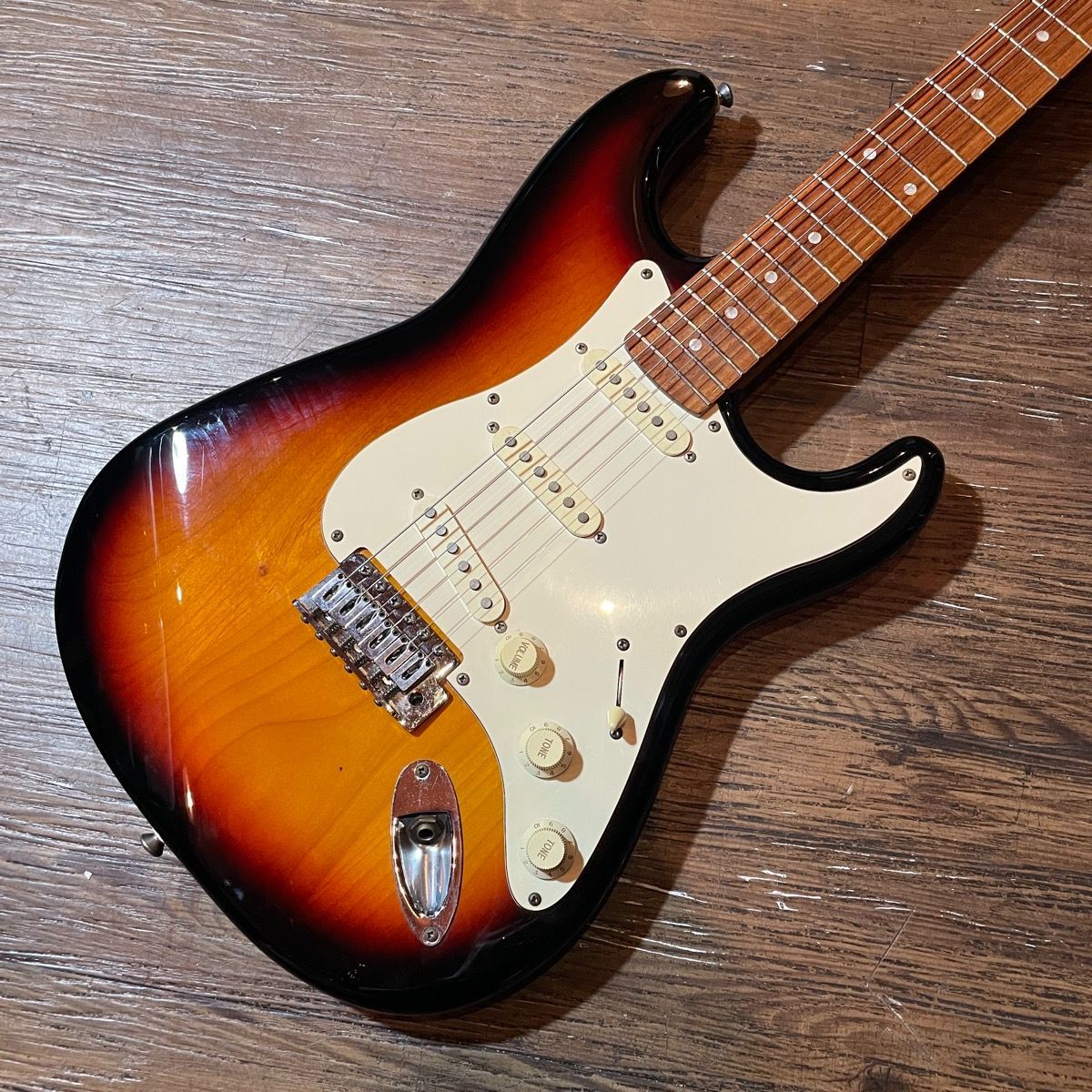 Fernandes LE-1Z 3S Electric Guitar フェルナンデス エレキギター