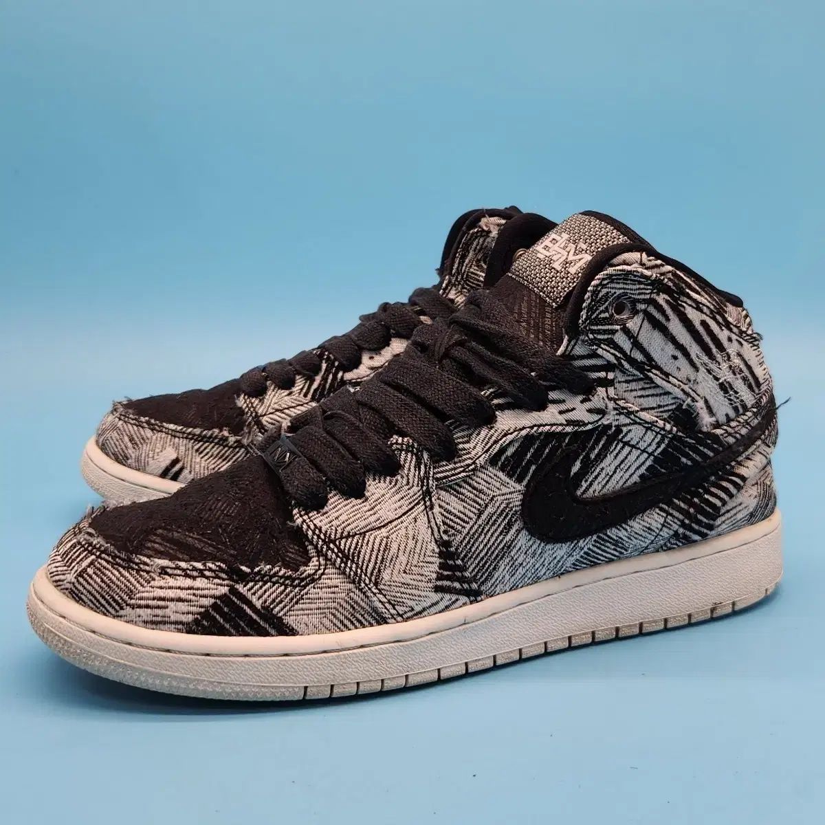 ff NIKE ジョーダン1 レトロ ハイトップ 250