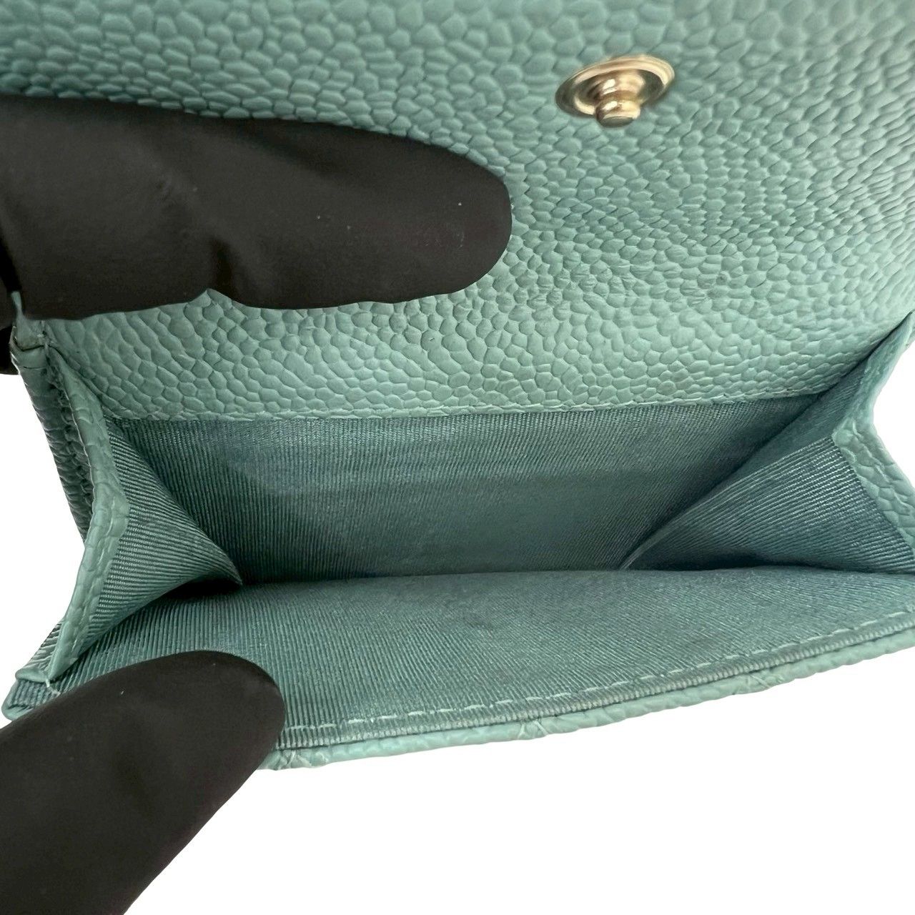 極 美品 箱 袋付き カード シール有 28番台 CHANEL シャネル ボーイシャネル ココマーク キャビアスキン 三つ折り財布 ライトブルー 20023 極 美品 箱 袋付き カード シール有 28番台 CHANEL シャネル ボーイシャネル ココマーク キャビアスキン 三つ折り財布 ライトブルー 20023