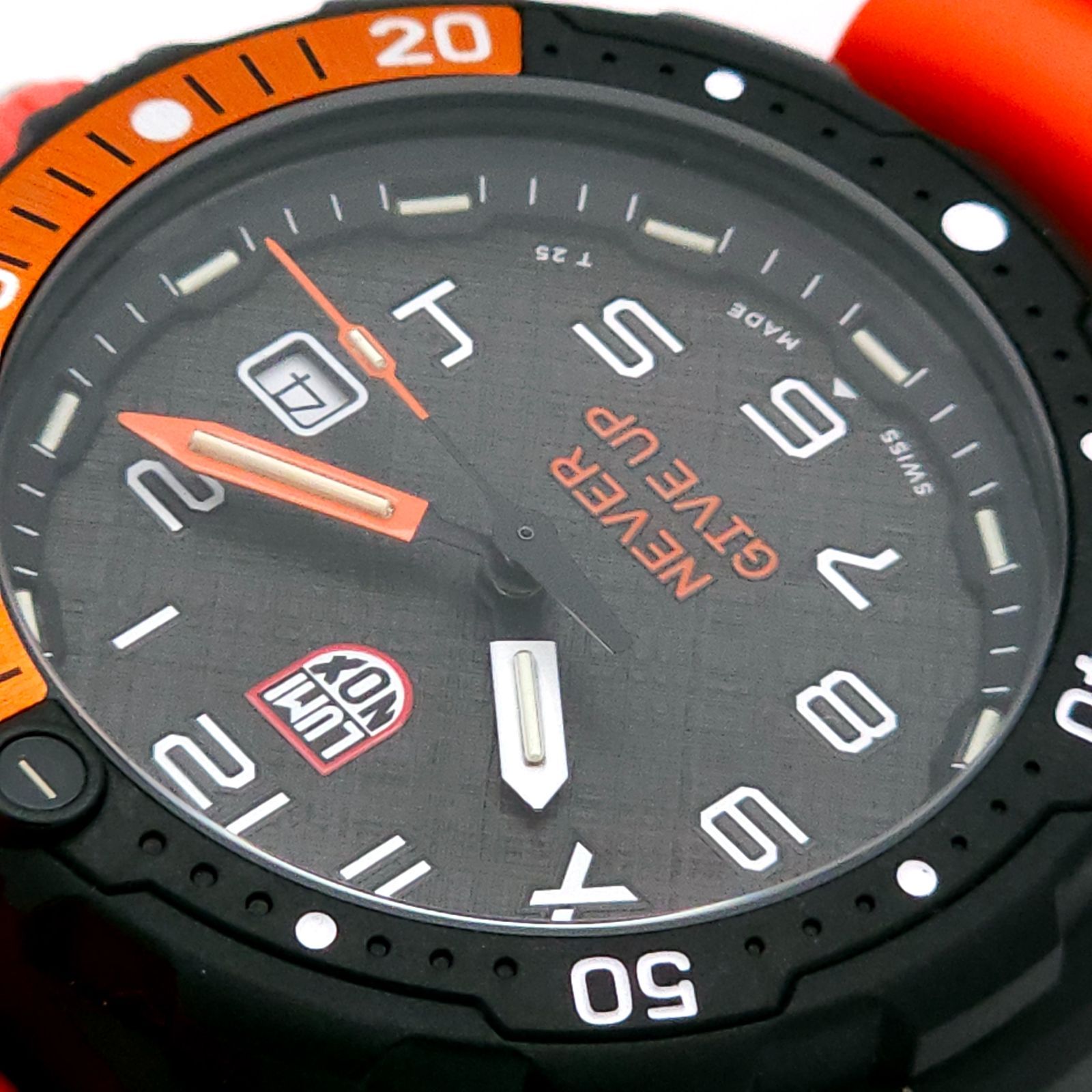 ☆極美品 LUMINOX ルミノックス Bear Gryllsコラボ 3720-1GBq H-3 LX