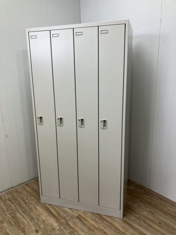 【中古品】オカムラ FZタイプシリーズ 4人用ロッカー 4574FZ Z13 グレー