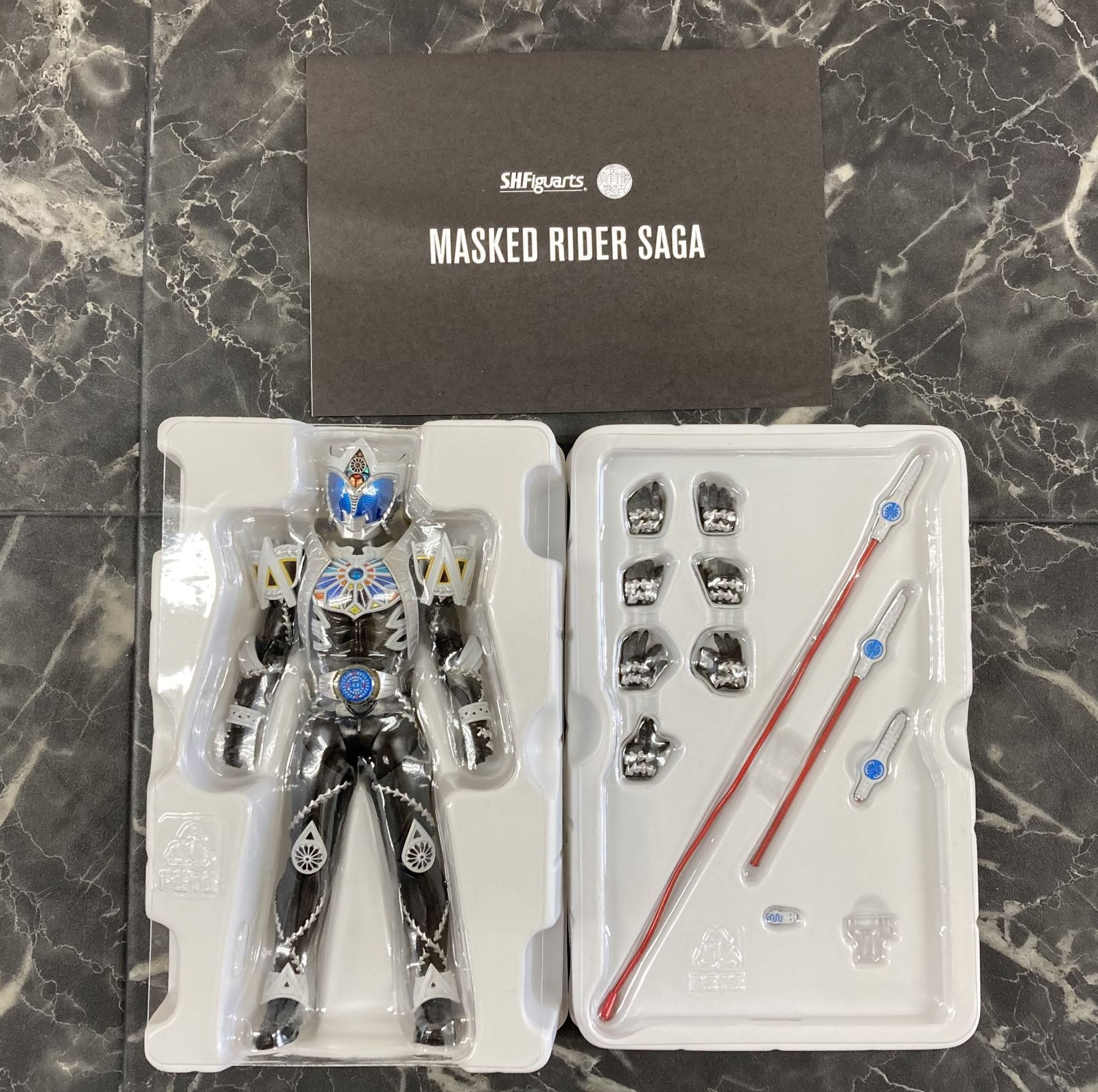 29. 【店舗併売品】 S.H.Figuarts 仮面ライダーキバ 仮面ライダーサガ 