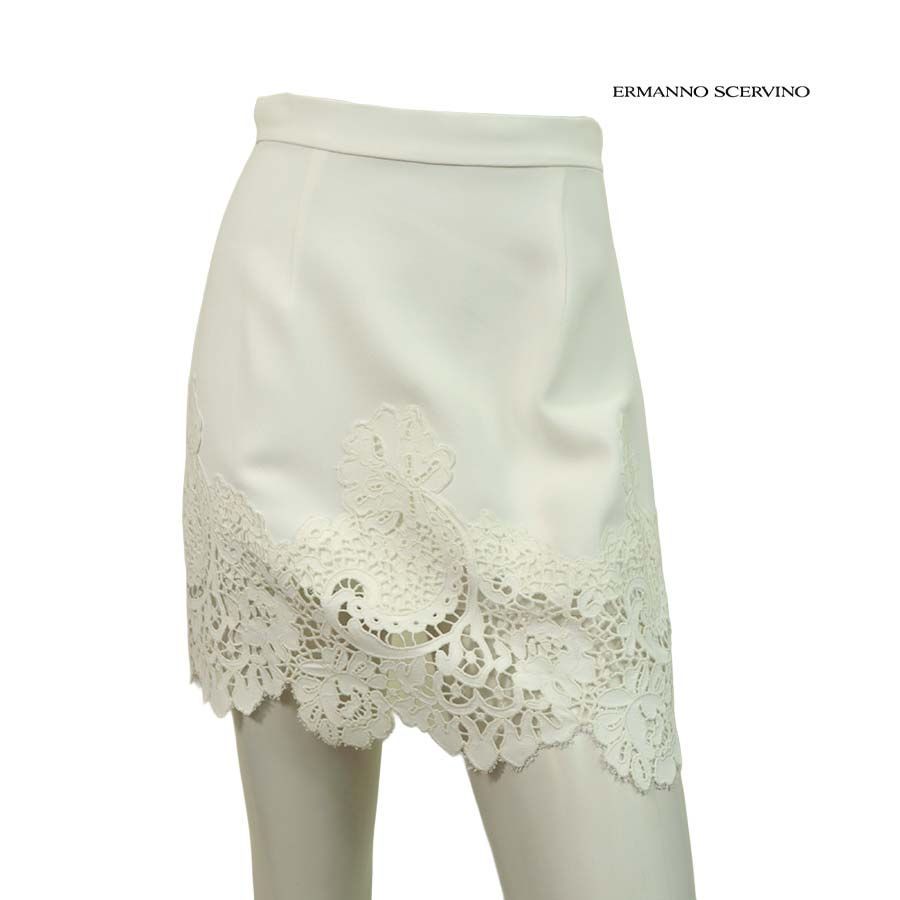 【定価￥246,000の90％OFF以上】ERMANNO SCERVINO【エルマンノ シェルヴィーノ】裾クラフトレース仕上げミニスカート/ホワイト【サイズ38】【イタリア製】