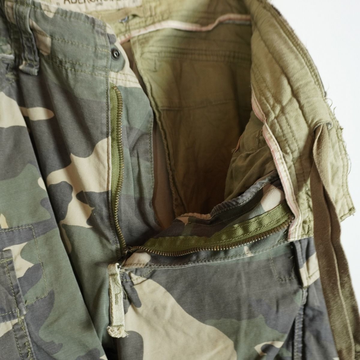 正規 Abercrombie & Fitch アバクロンビー＆フィッチ アバクロ 迷彩 