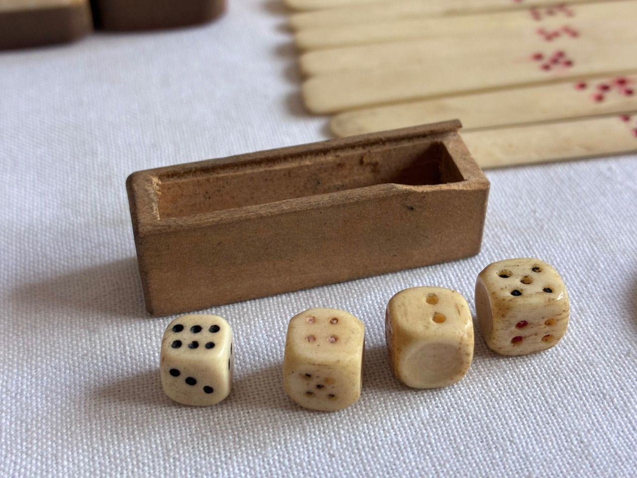骨董🀄️】麻雀牌セット 戦前 昭和初期 中国輸入 高級背竹牌 麻雀牌 牛