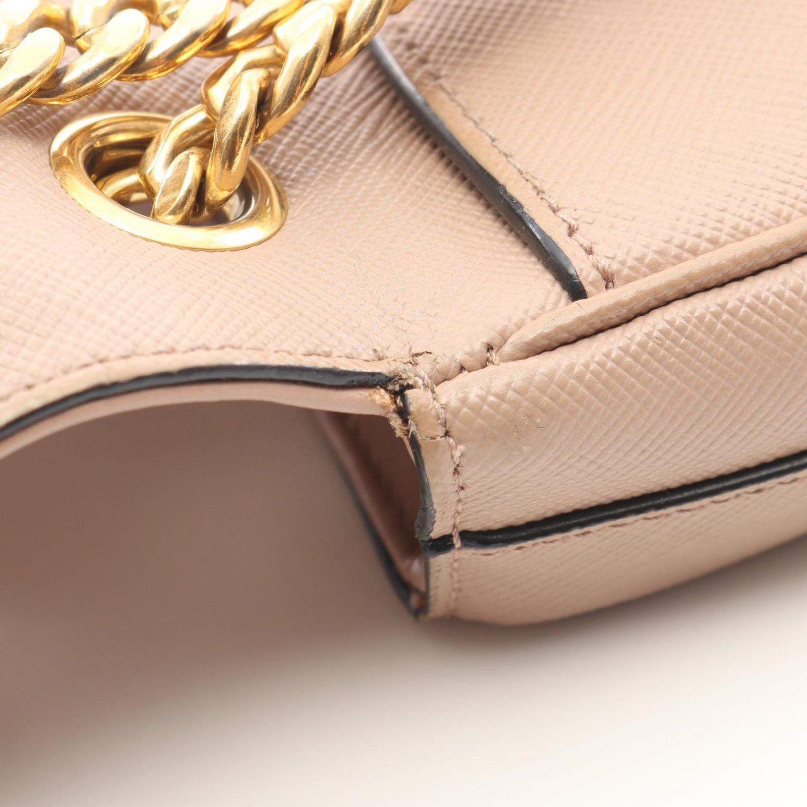 プラダ PRADA ショルダーバッグ フラップ ピンクベージュ サフィアーノ 