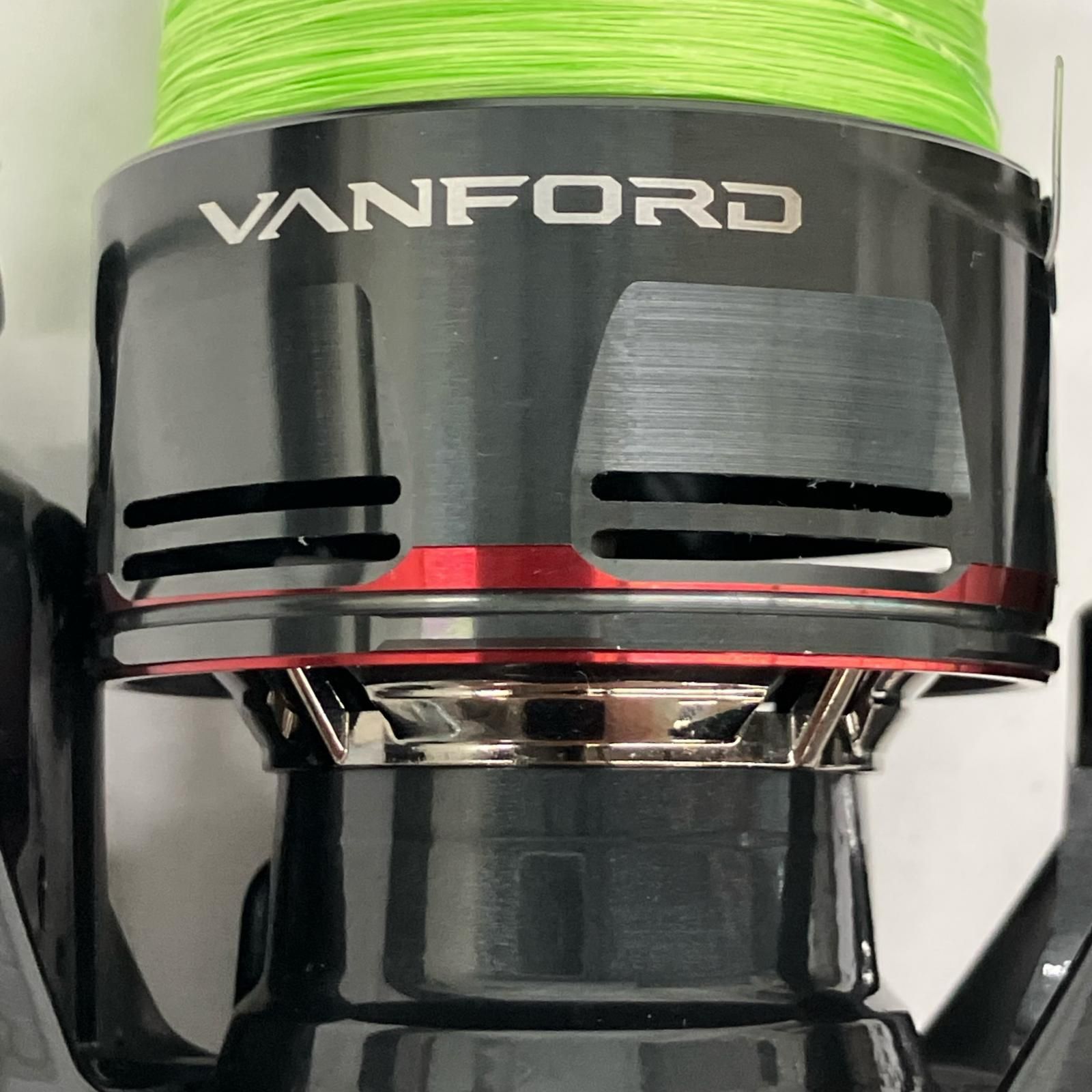 SHIMANO シマノ スピニングリール 24ヴァンフォード4000XG ハンドル欠品 047113 SHIMANO シマノ スピニングリール 24ヴァンフォード4000XG ハンドル欠品 047113