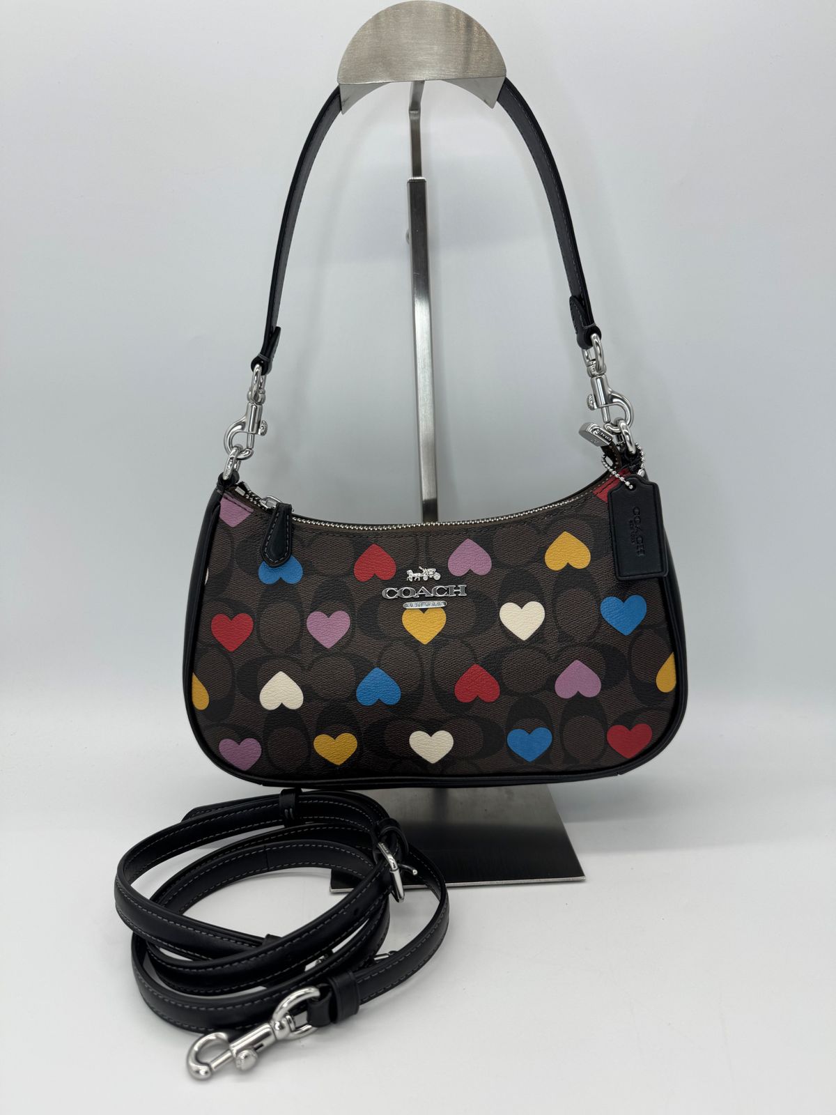 【美品】COACH　コーチ　シグネチャー柄　ハート　２wayショルダーバッグ　P1765