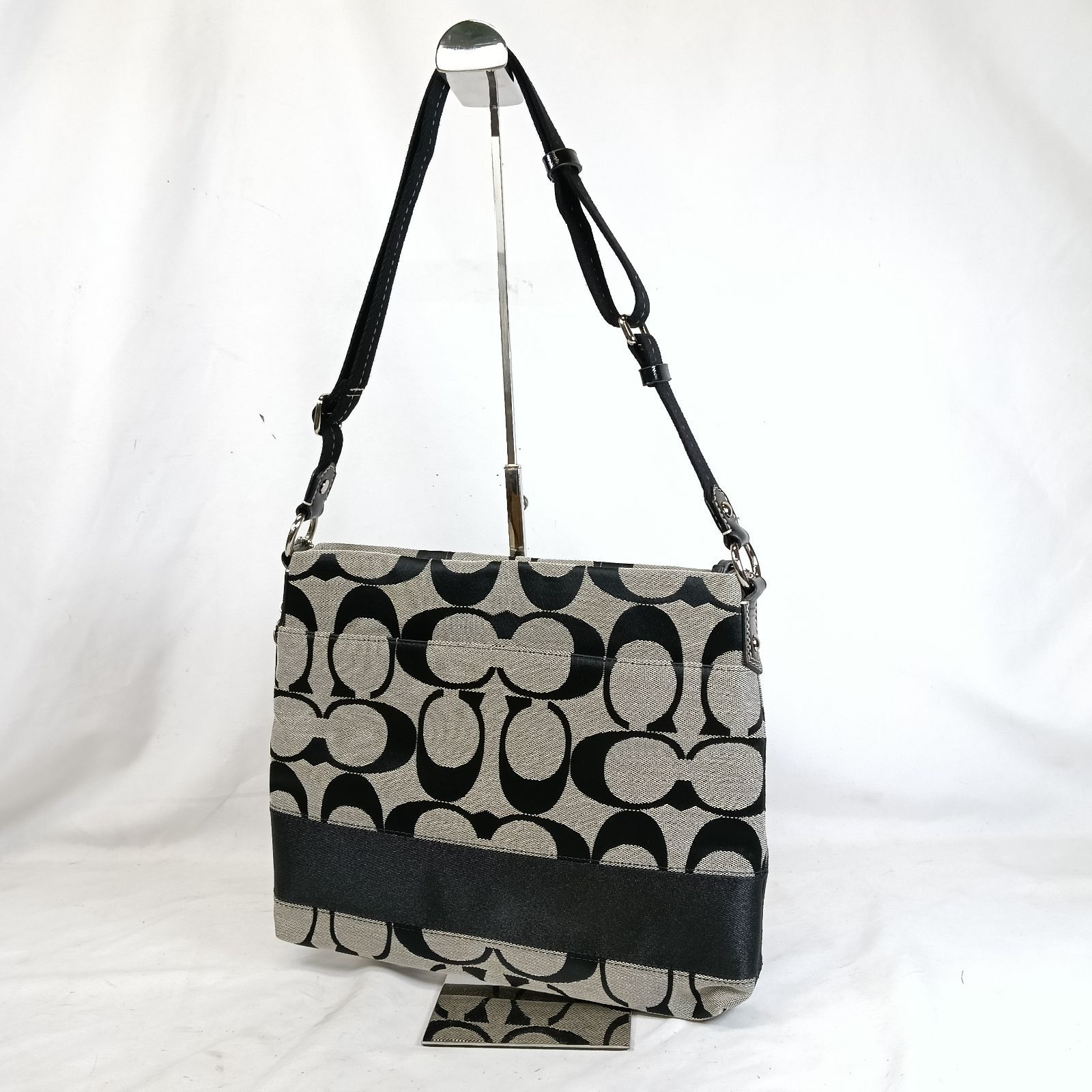 美品 COACH コーチ シグネチャー ショルダーバッグ 斜め掛け F19220 