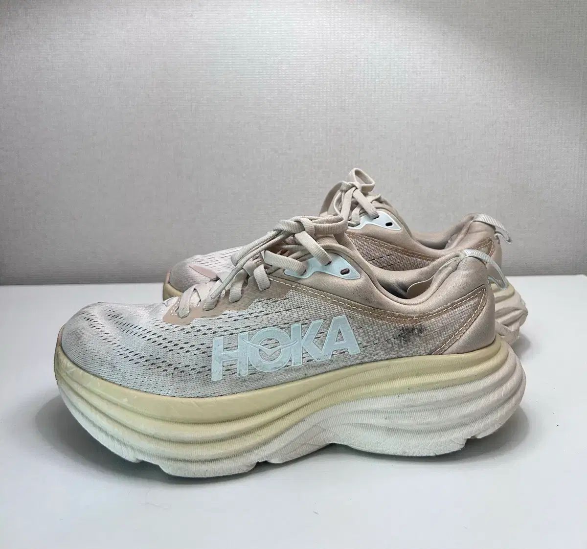 ホカ ボンダイ8 ランニングシューズ (230)