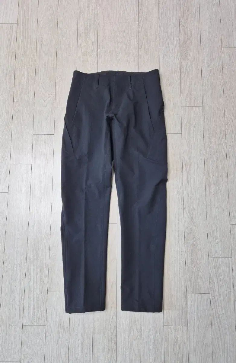 ARC'TERYX アークテリクス VEILANCE Align MX パンツ ブラック (29-30)