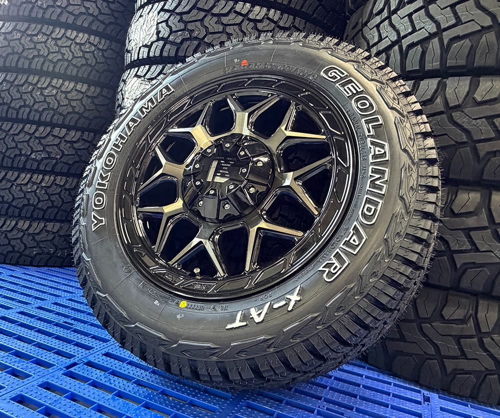 【車検対応】 ハイエース 200系 レジアスエース 16インチ｜ ヨコハマ ジオランダー X-AT 215/65R16 LEXXEL インフェルノ タイヤホイール