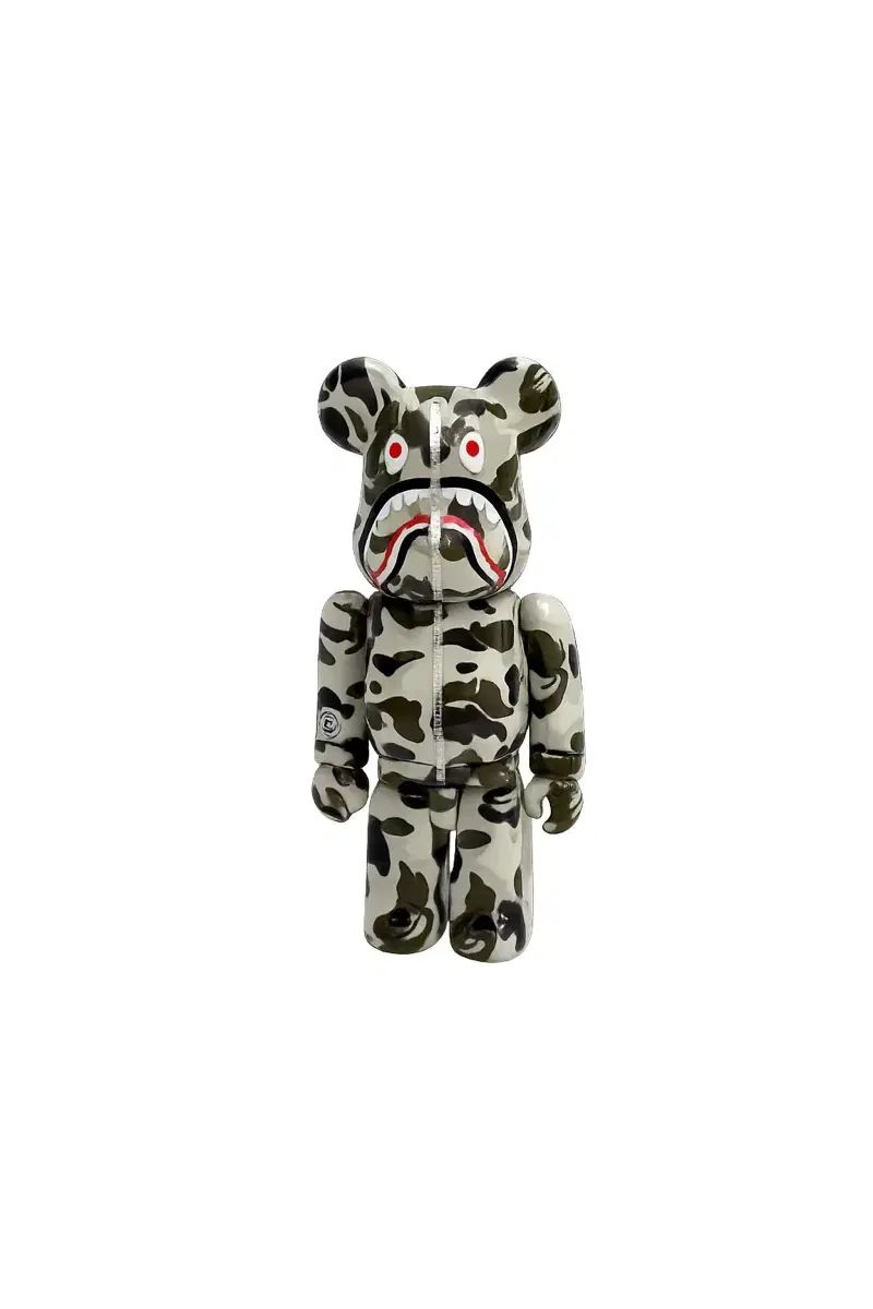 BE@RBRICK(ベアブリック) × A BATHING APE アベイシングエイプ × Canada Goose(カナダグース) シャーク 100%