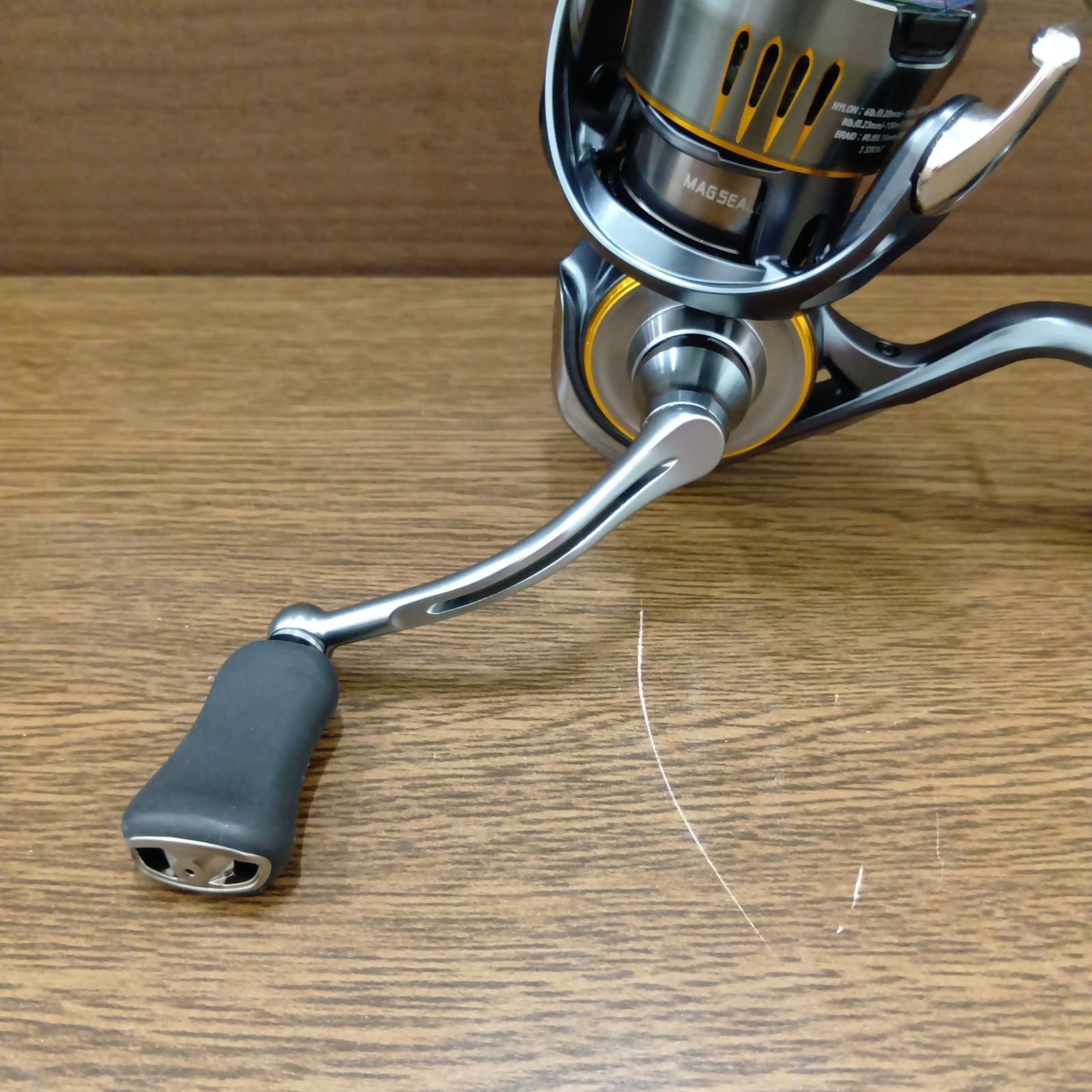ダイワ(DAIWA) 23 エアリティ PC LT2500-H スピニングリール 【極美品