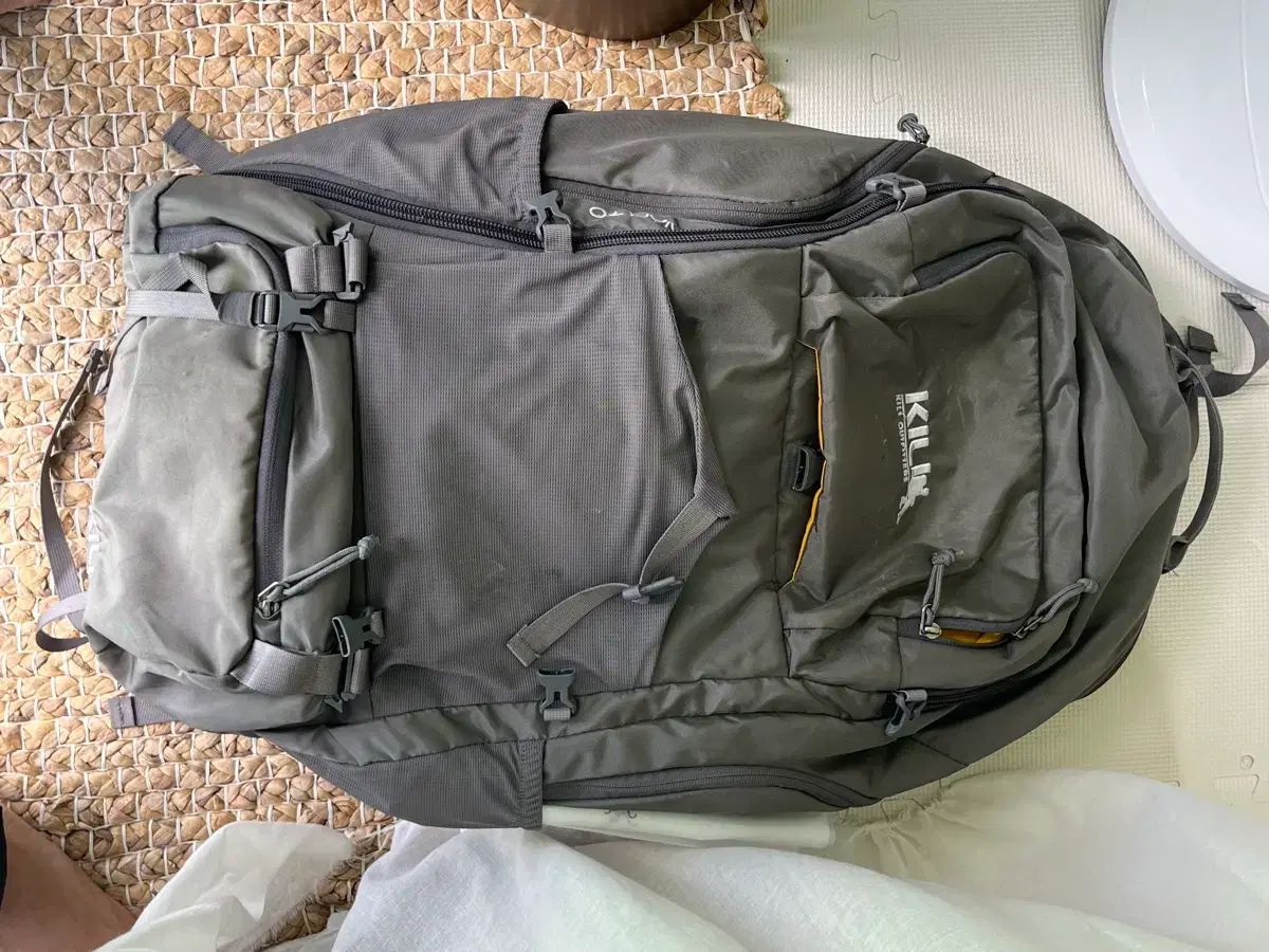 キリー ボヘミアン 40L 拡張型(+10L) 旅行リュックサック