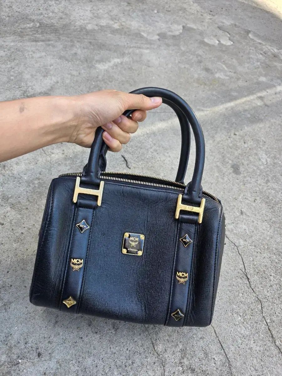 MCM レディース トートバッグ ブラック