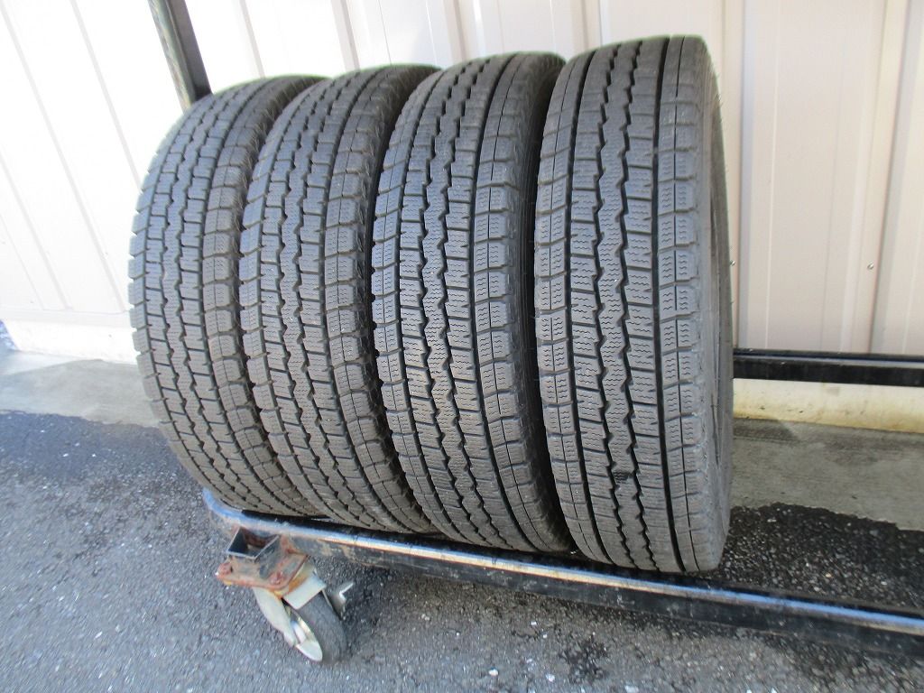 ★☆155/80R14 88/86N LT ダンロップ WINTER MAXX SV01 スタッドレス 2024年製 4本 送料込 T70290107☆★インボイス領収書発行可能